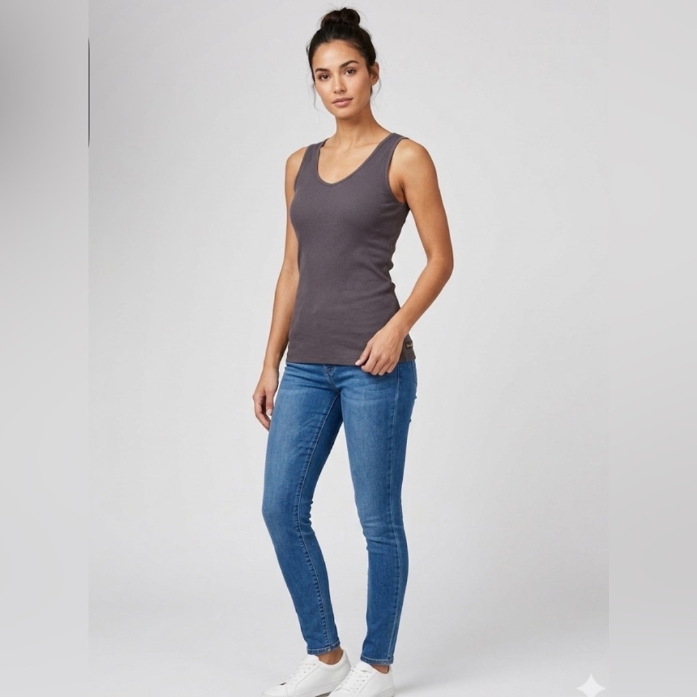 Matilda Jane Size S
Charcoal Ribbed Tank Top